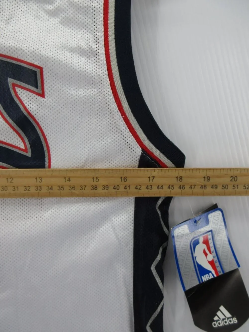 VTG Vince Carter New Jersey Nets Jersey Boys Kids Medium Adidas Swingman Y2K